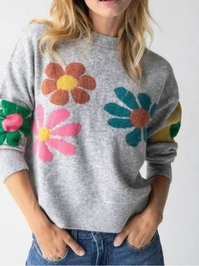 Natural Life Boxy Intarsia Sweater Ash Flower Gray Size M T07